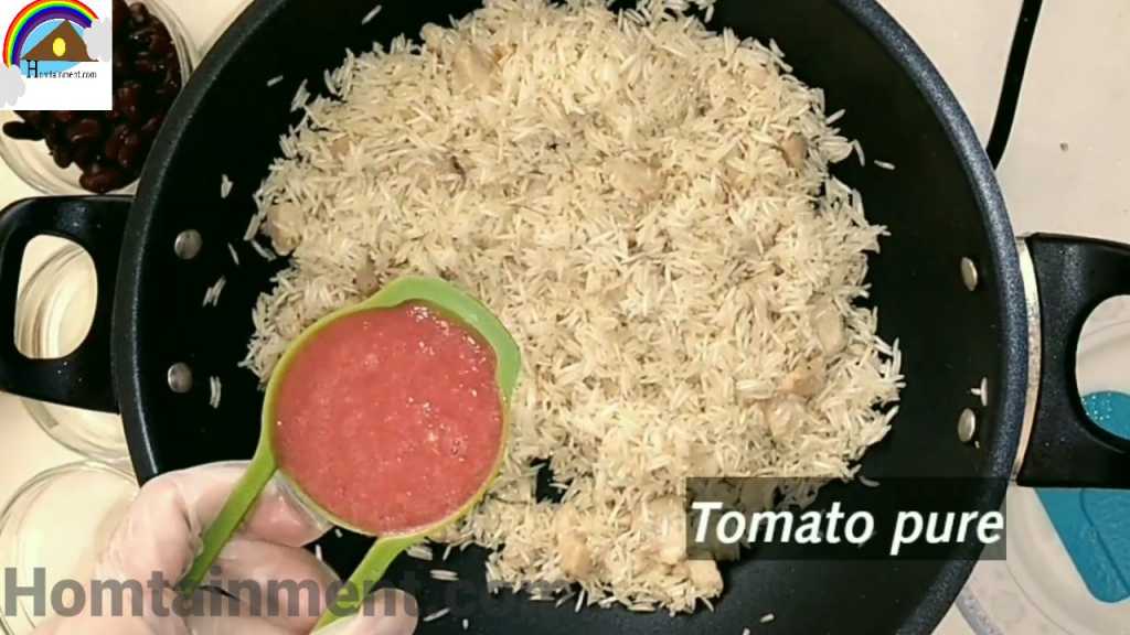 Add tomato Puree in rice