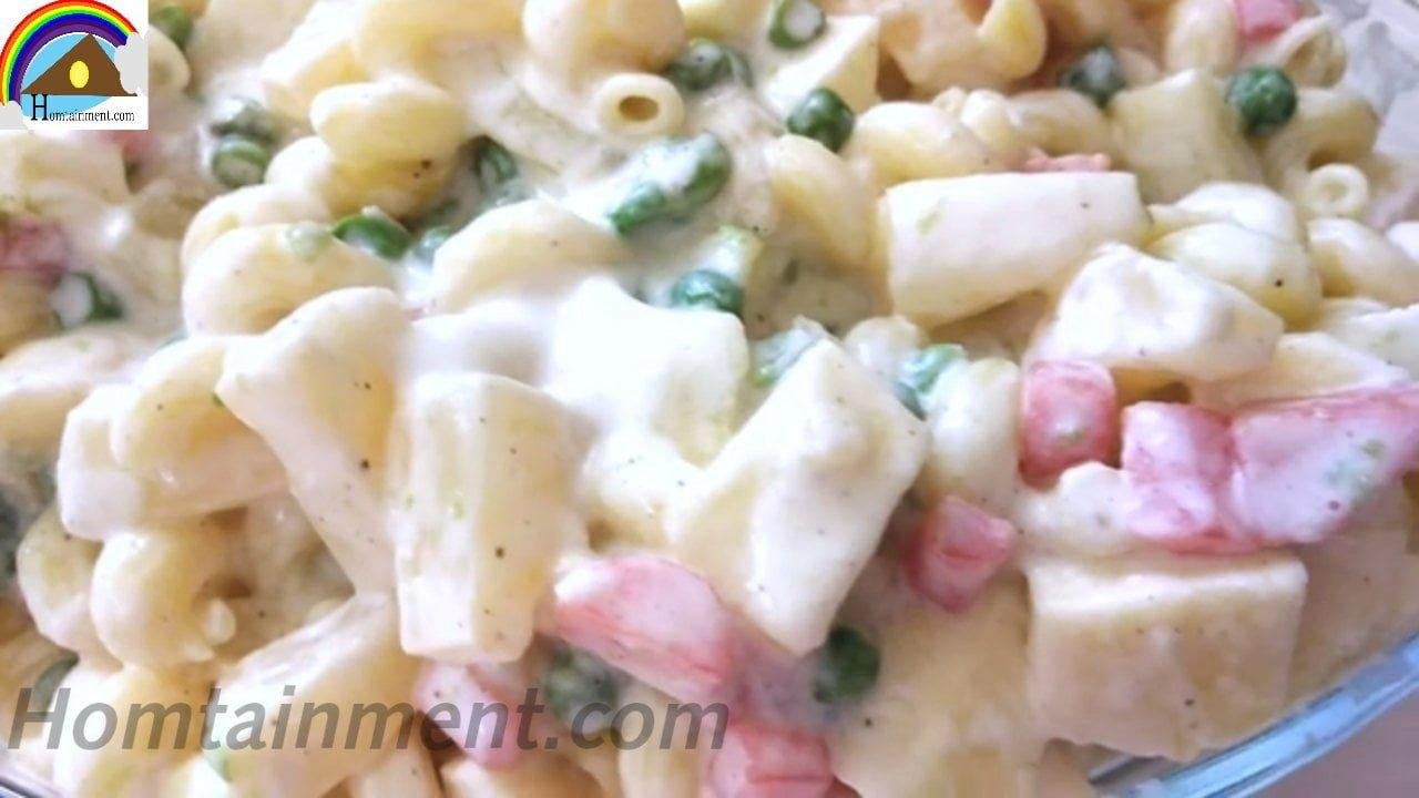 Creamy yogurt dressing salad