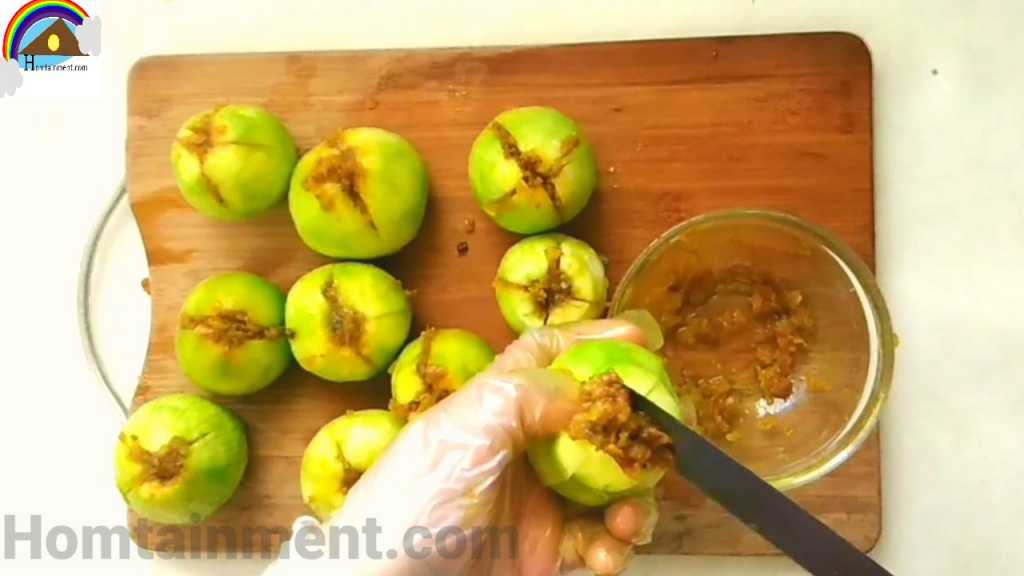 Filling in apple gourd