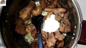 Addition of yogurt after mutton bhunai