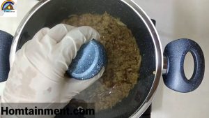 Cooking beef in pan