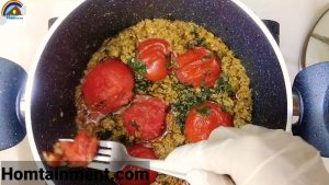 Remove peels of tomatoes